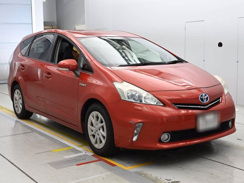 TOYOTA PRIUS ALPHA