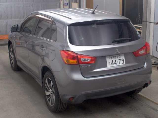 MITSUBISHI RVR