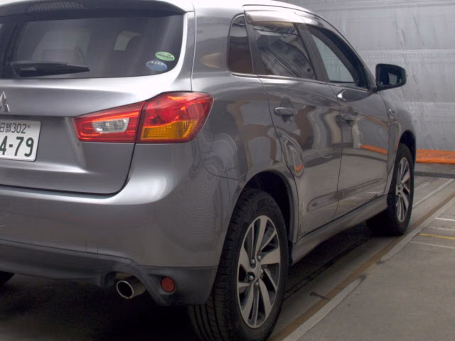 MITSUBISHI RVR