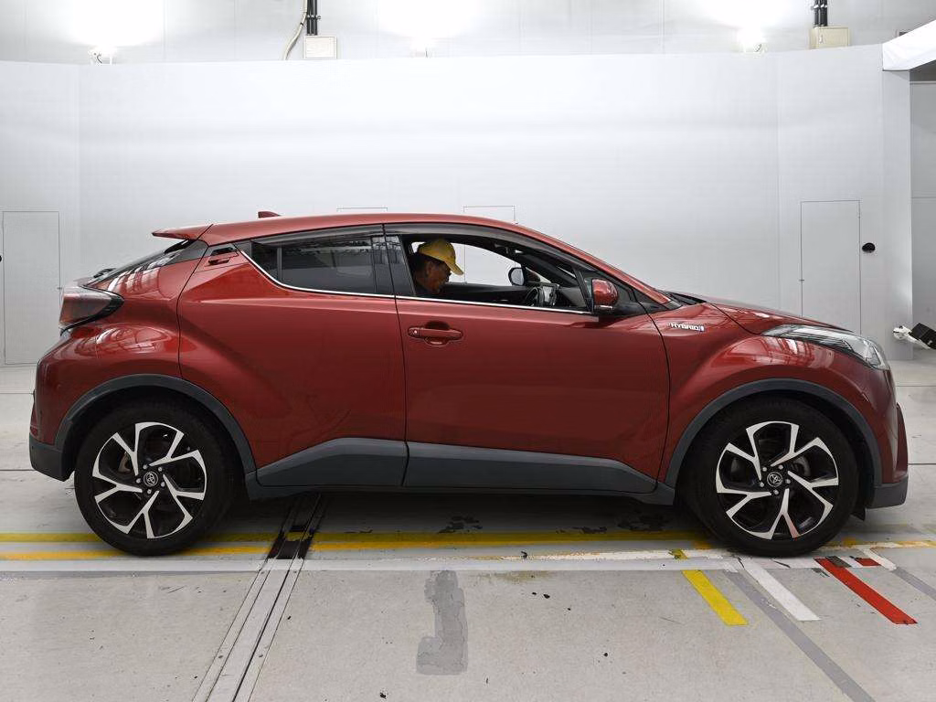 TOYOTA C-HR