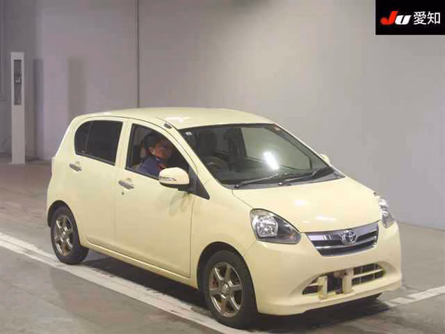 TOYOTA PIXIS EPOCH