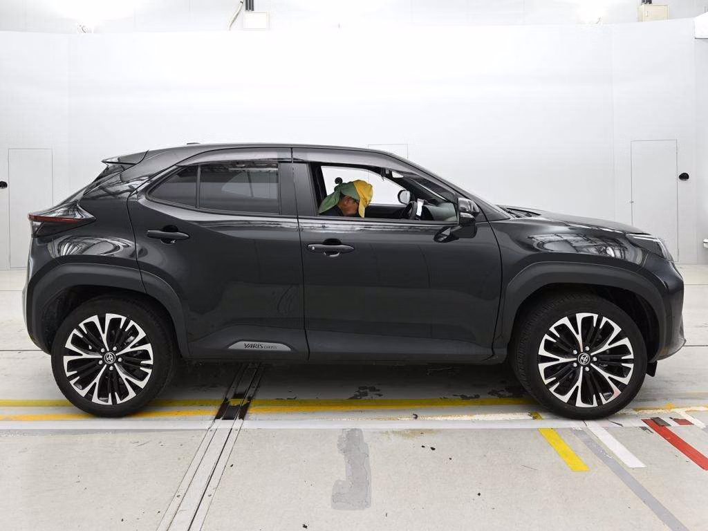TOYOTA YARIS CROSS