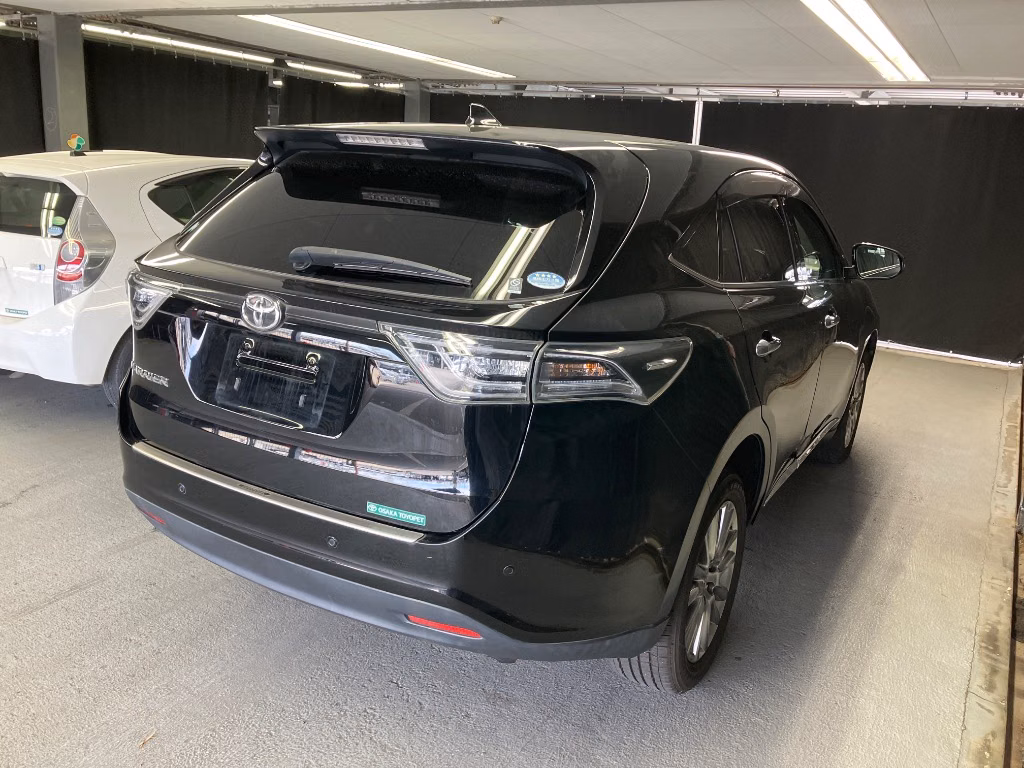 TOYOTA HARRIER