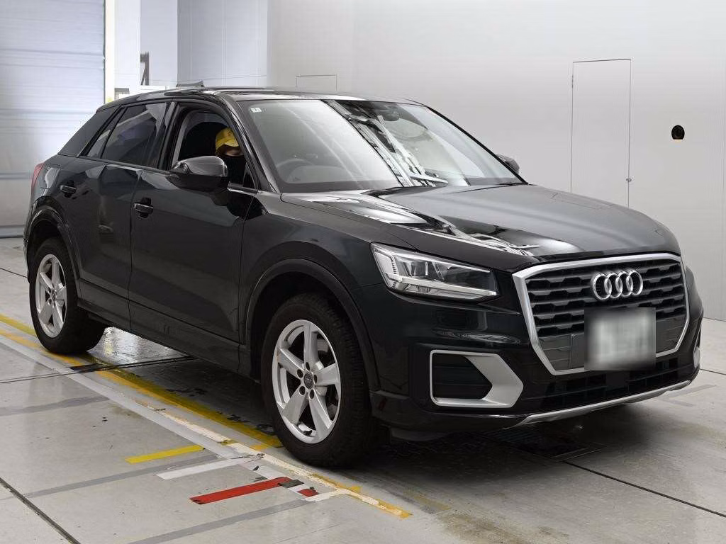 AUDI Q2