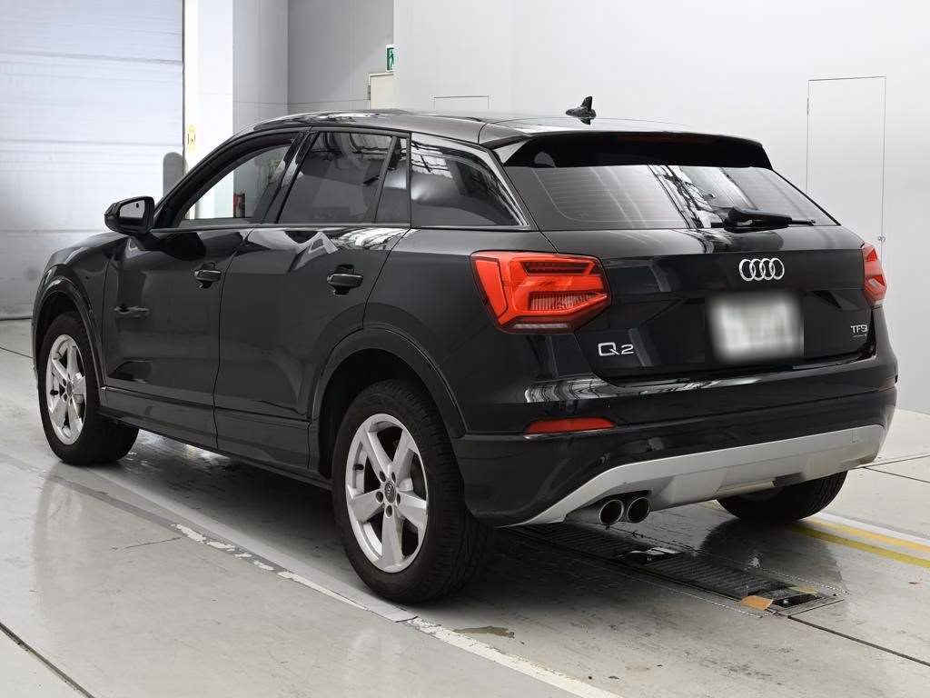 AUDI Q2