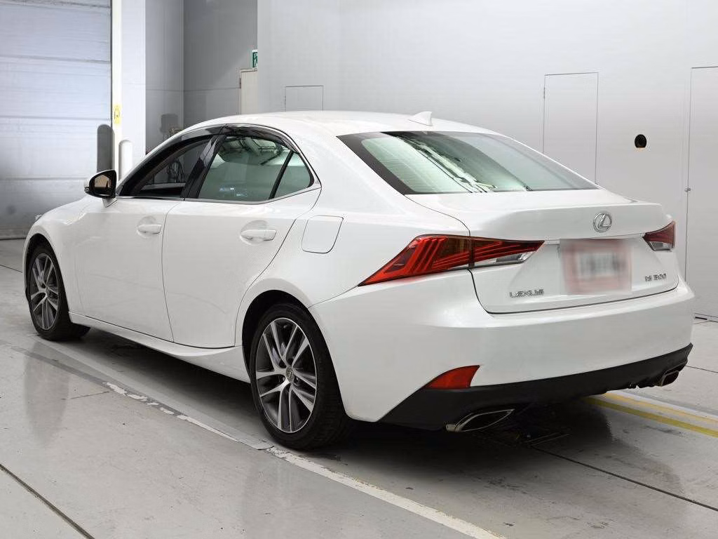 LEXUS IS300