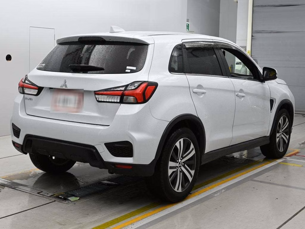 MITSUBISHI RVR