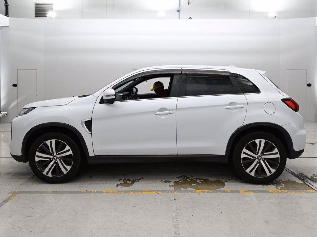 MITSUBISHI RVR
