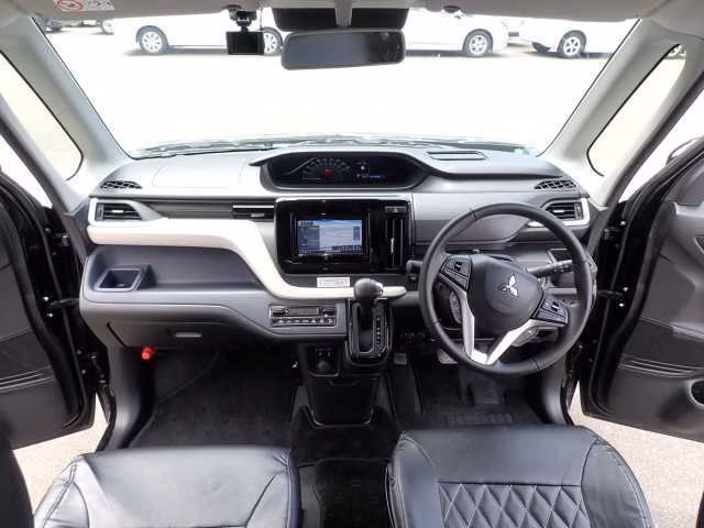 MITSUBISHI DELICA D:2