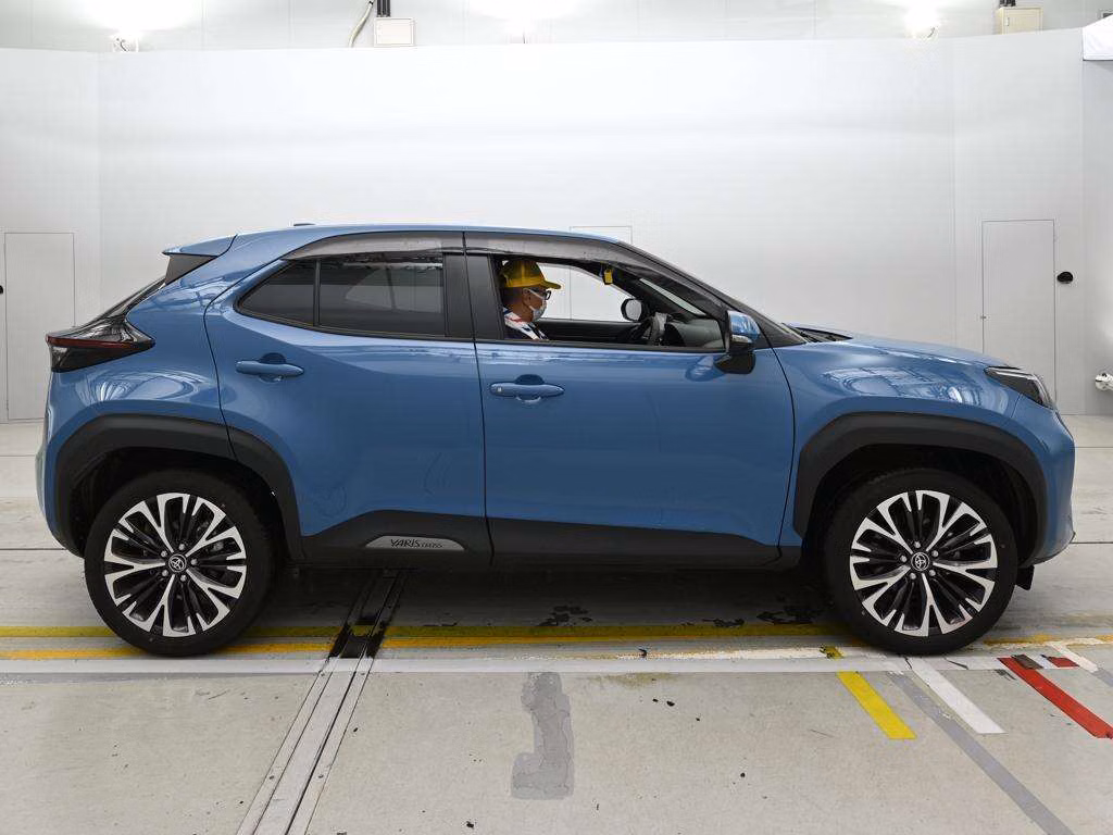 TOYOTA YARIS CROSS