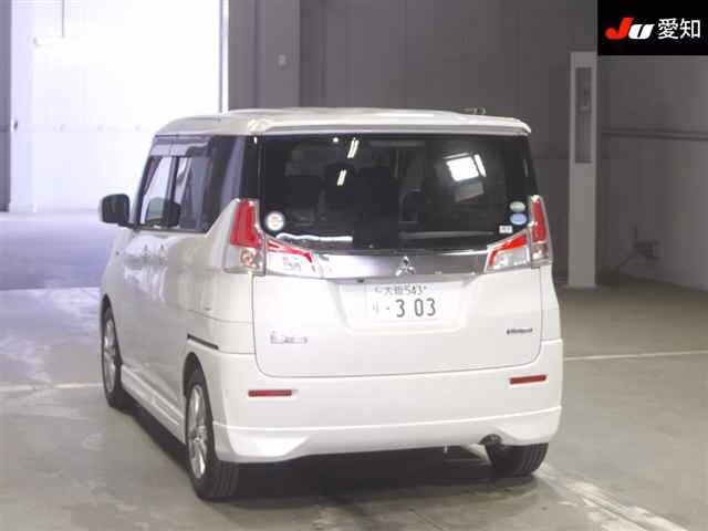 MITSUBISHI DELICA D:2