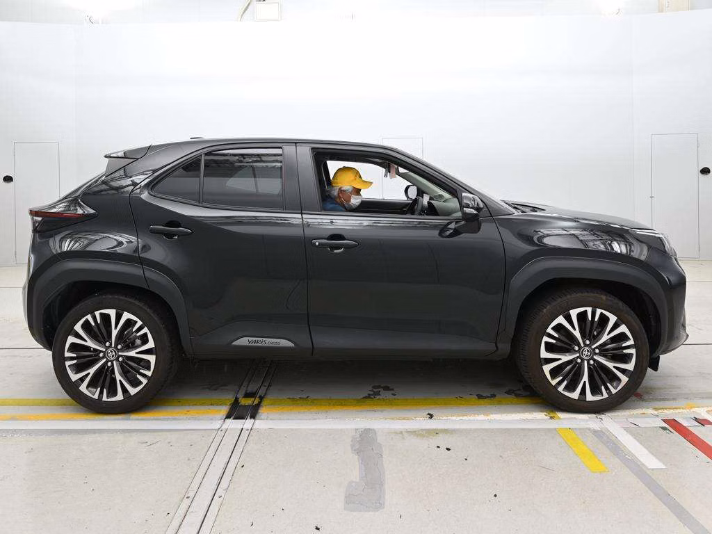 TOYOTA YARIS CROSS