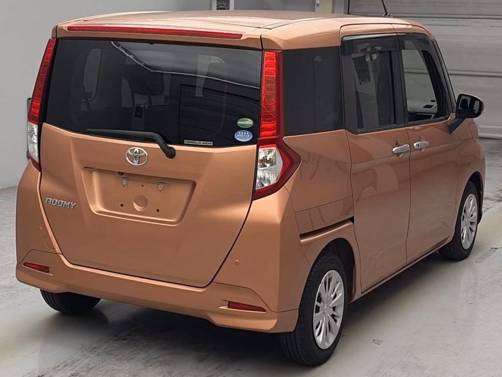 TOYOTA ROOMY