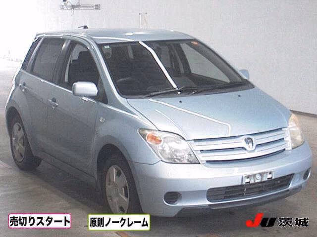 TOYOTA IST