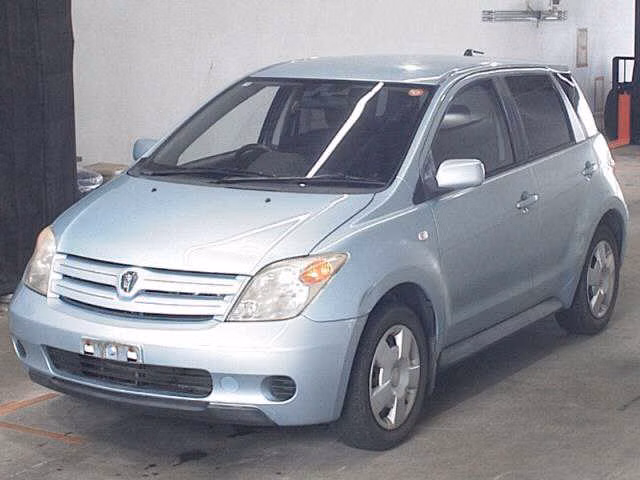 TOYOTA IST