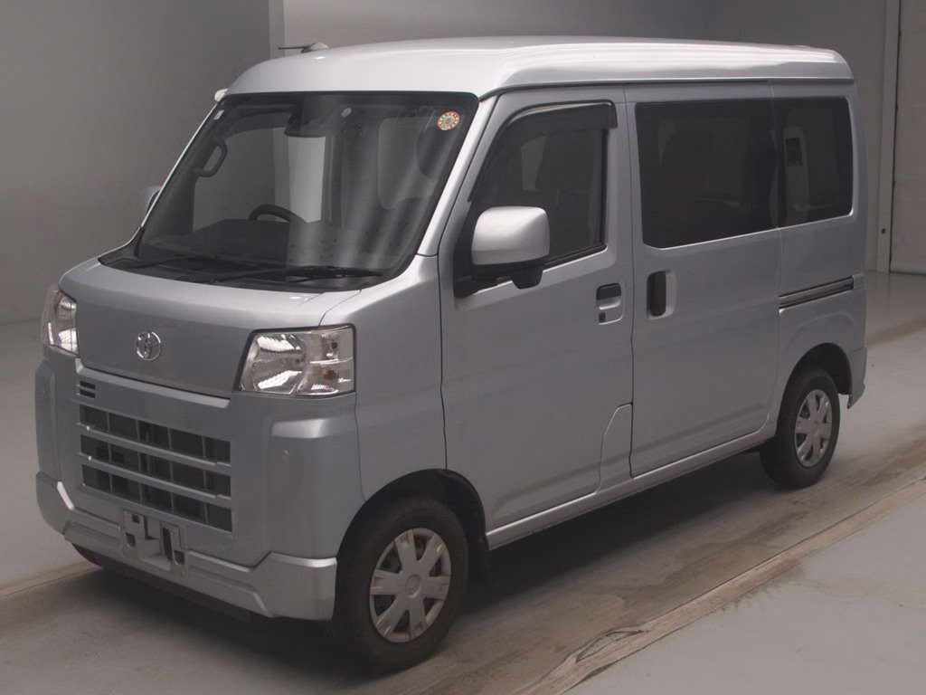 TOYOTA PIXIS VAN