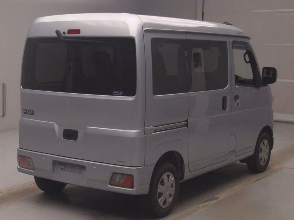 TOYOTA PIXIS VAN