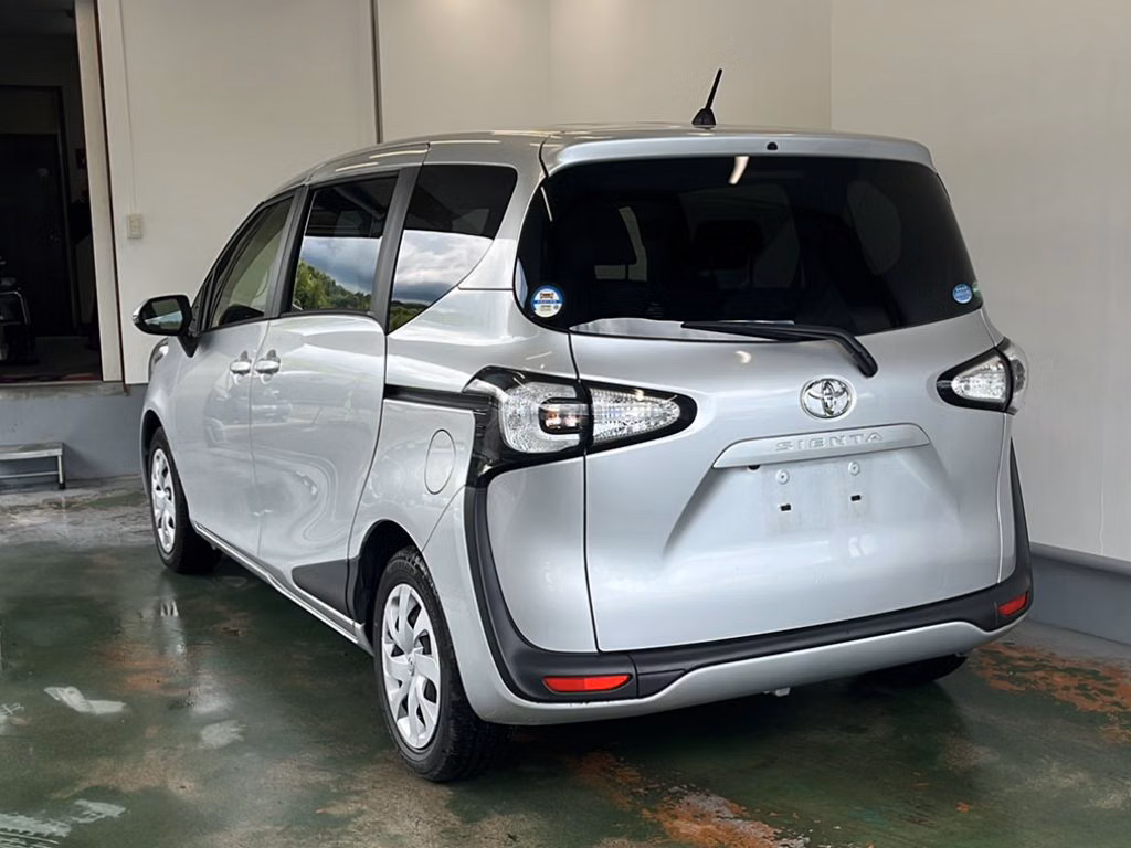 TOYOTA SIENTA