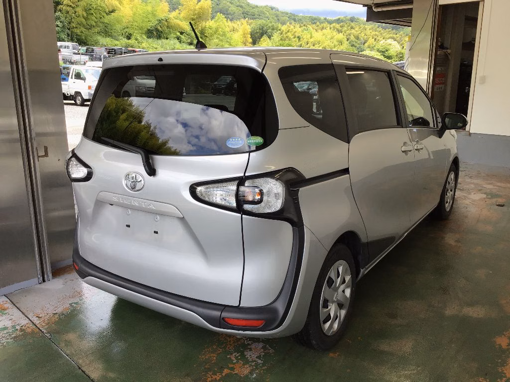TOYOTA SIENTA