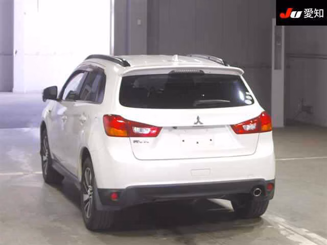 MITSUBISHI RVR