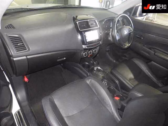 MITSUBISHI RVR