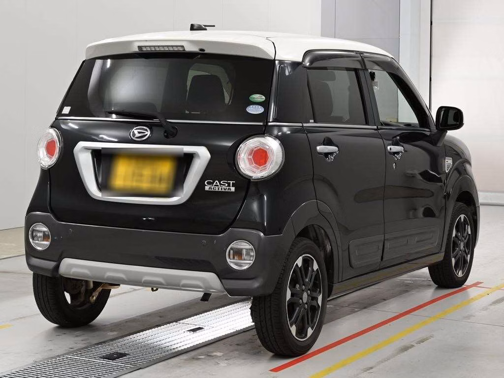 DAIHATSU CAST