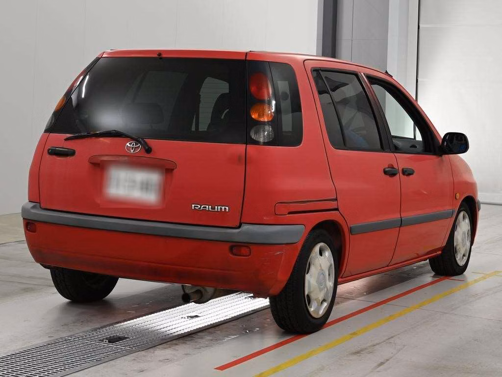 TOYOTA RAUM