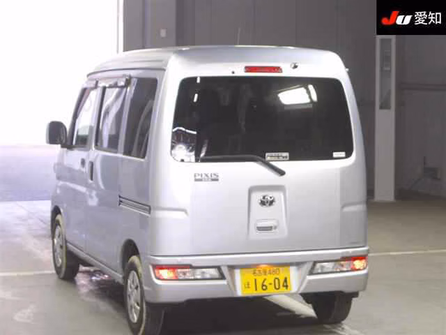 TOYOTA PIXIS VAN