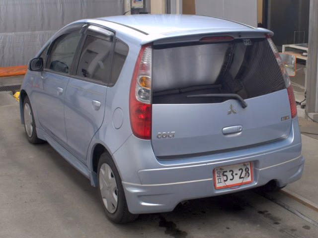 MITSUBISHI COLT