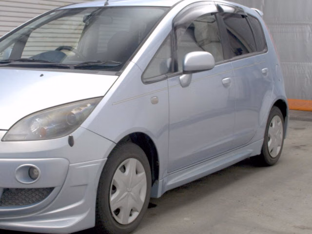MITSUBISHI COLT