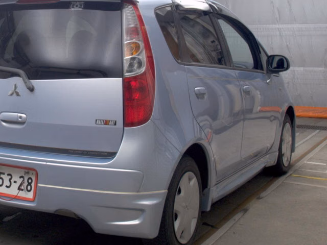 MITSUBISHI COLT