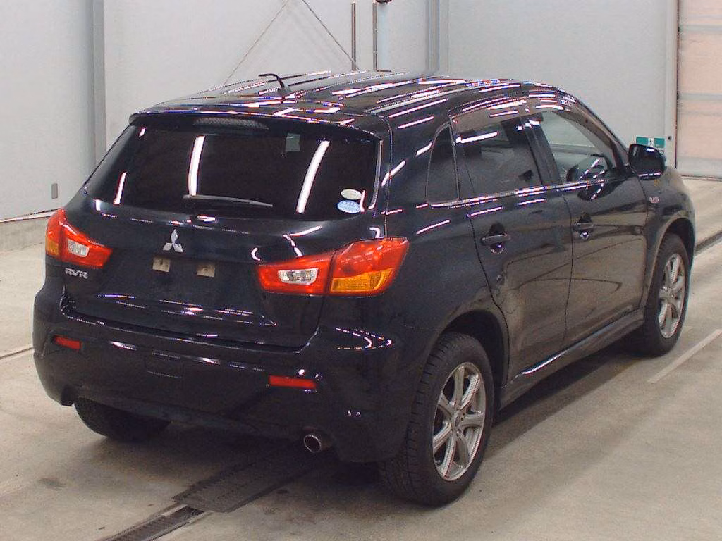 MITSUBISHI RVR