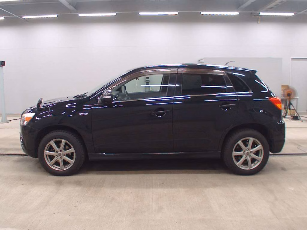 MITSUBISHI RVR