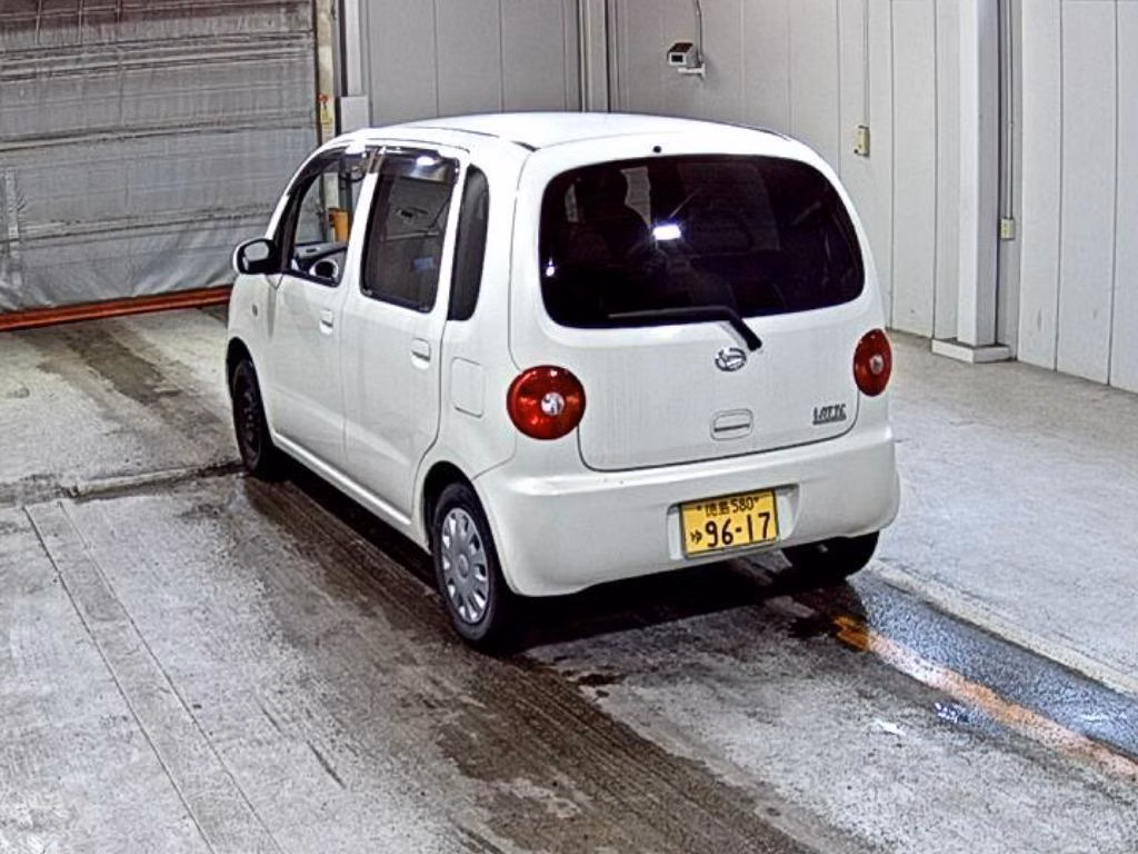 DAIHATSU MOVE LATTE