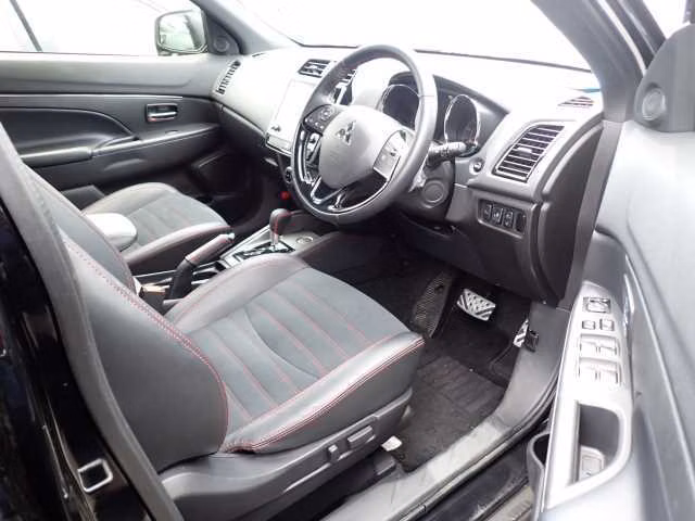 MITSUBISHI RVR
