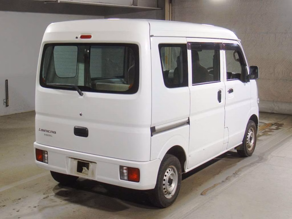 MITSUBISHI MINICAB