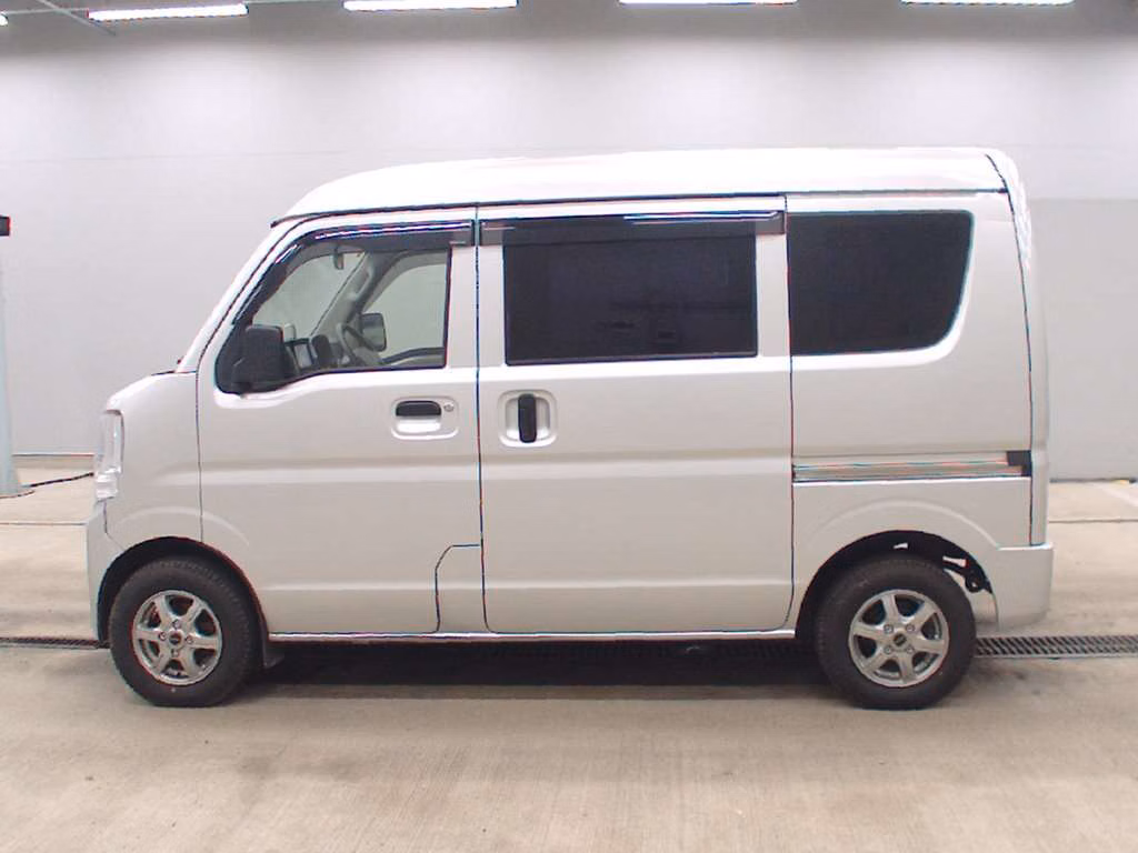 MITSUBISHI MINICAB
