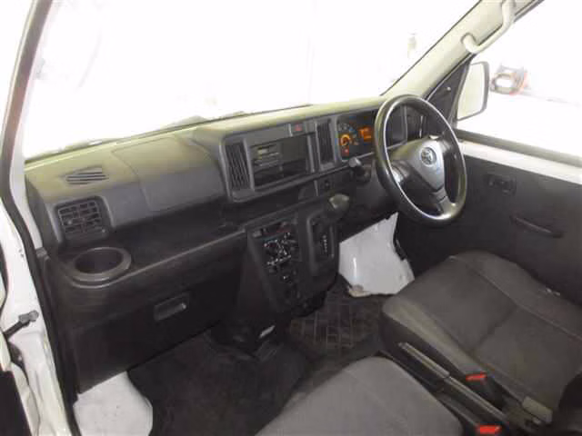 TOYOTA PIXIS VAN