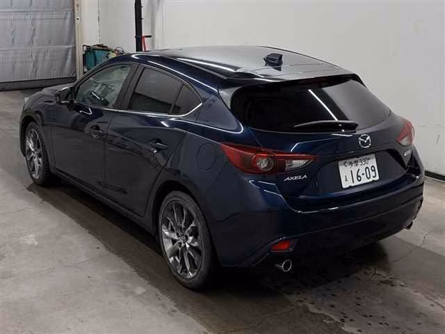 MAZDA AXELA
