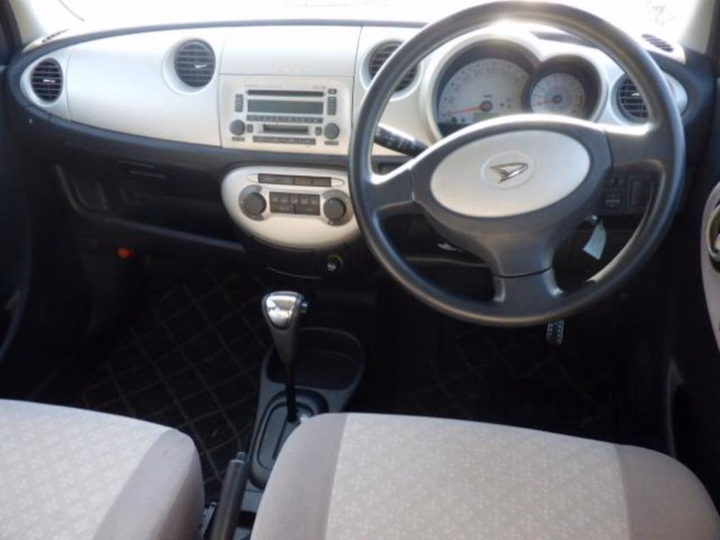 DAIHATSU MIRA GINO