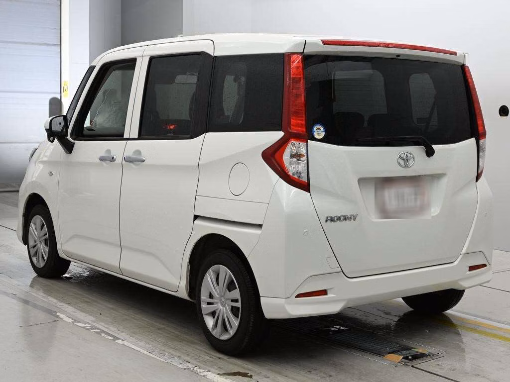 TOYOTA ROOMY