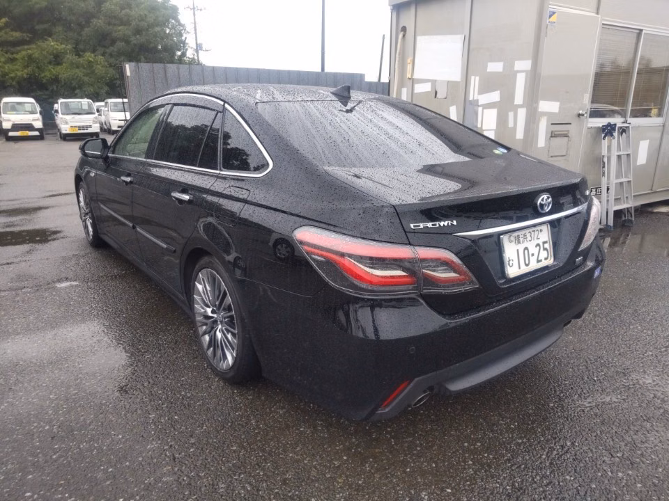 TOYOTA CROWN