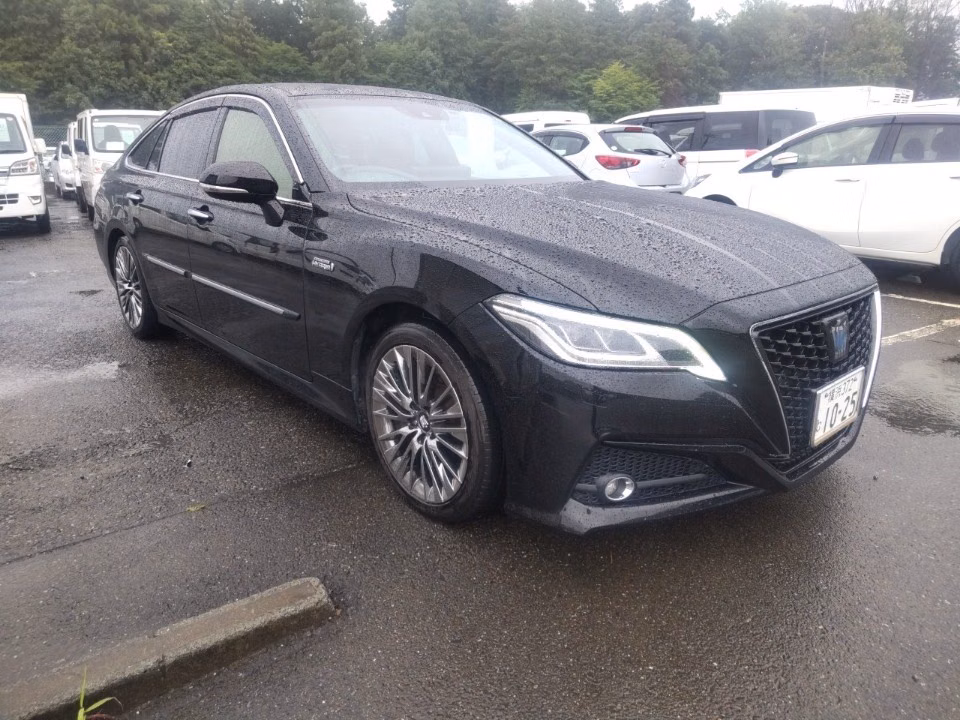 TOYOTA CROWN