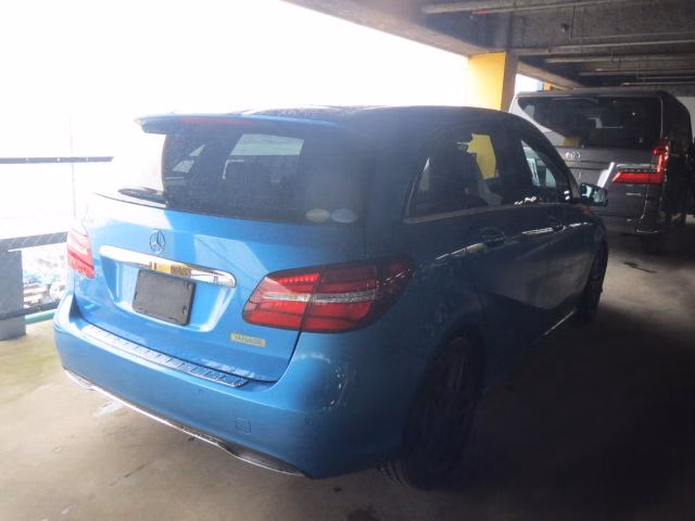 MERCEDES-BENZ B-CLASS