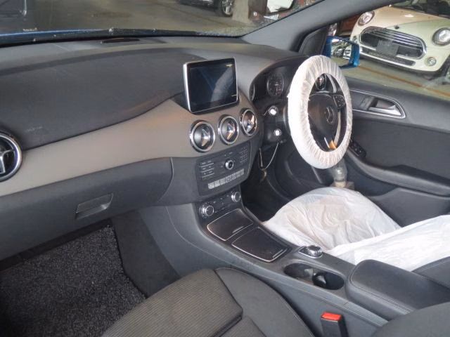 MERCEDES-BENZ B-CLASS