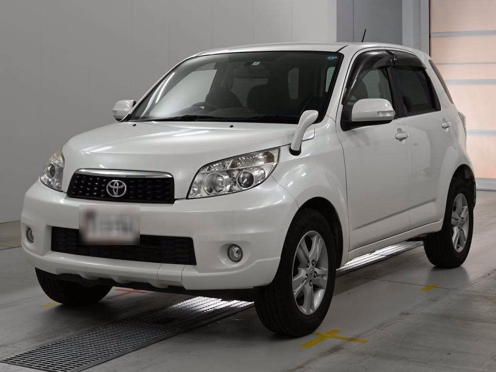 TOYOTA RUSH