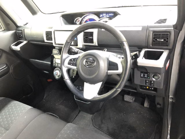 DAIHATSU WAKE