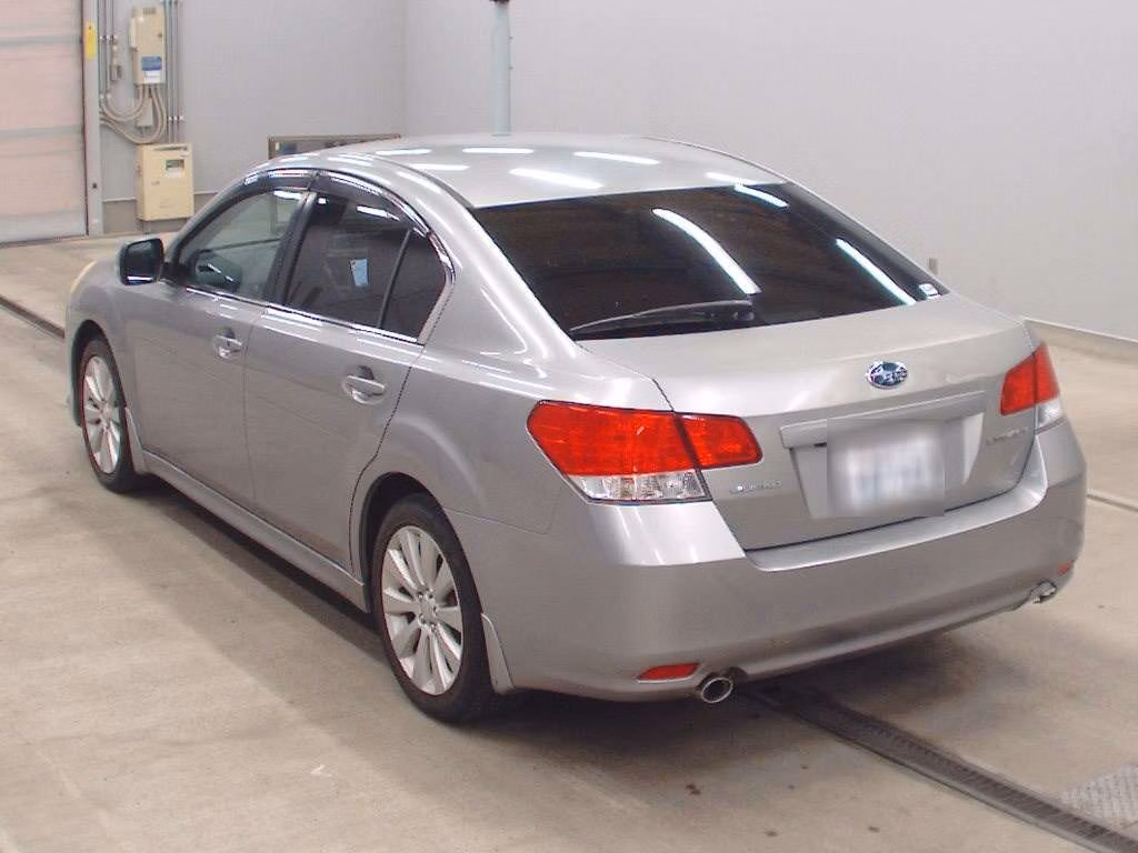 SUBARU LEGACY B4