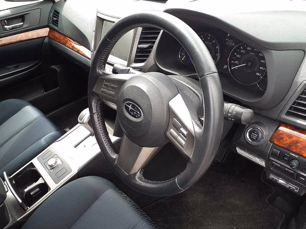 SUBARU LEGACY B4