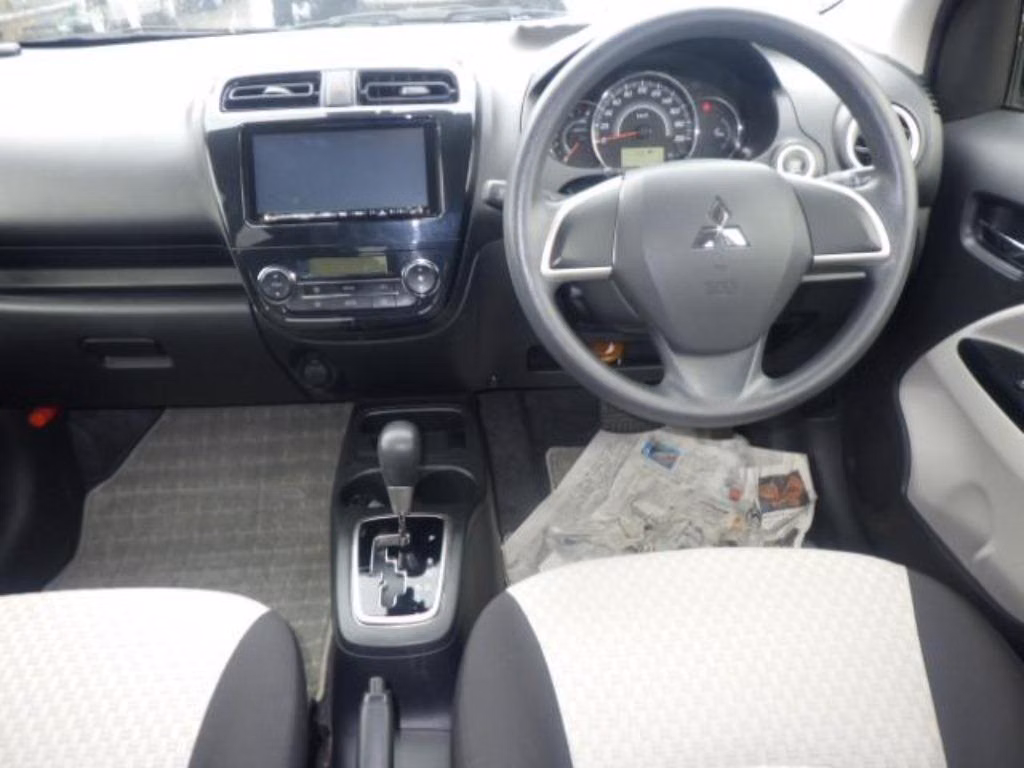 MITSUBISHI MIRAGE